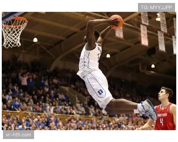 数据聚焦：第三节还剩5分钟，锡安-威廉姆森已扣篮8次，命中率100%